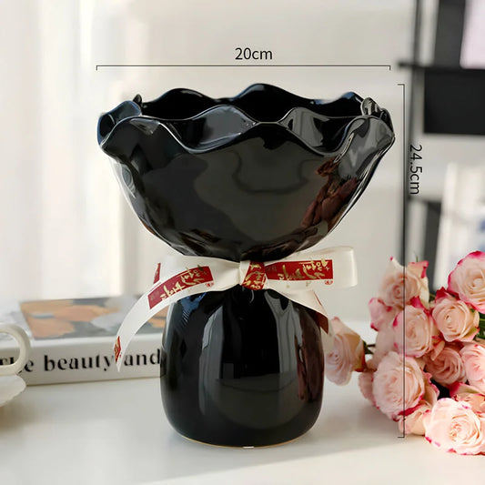 Handcrafted Minimalist Ceramic Vase - Artistic Home Decor