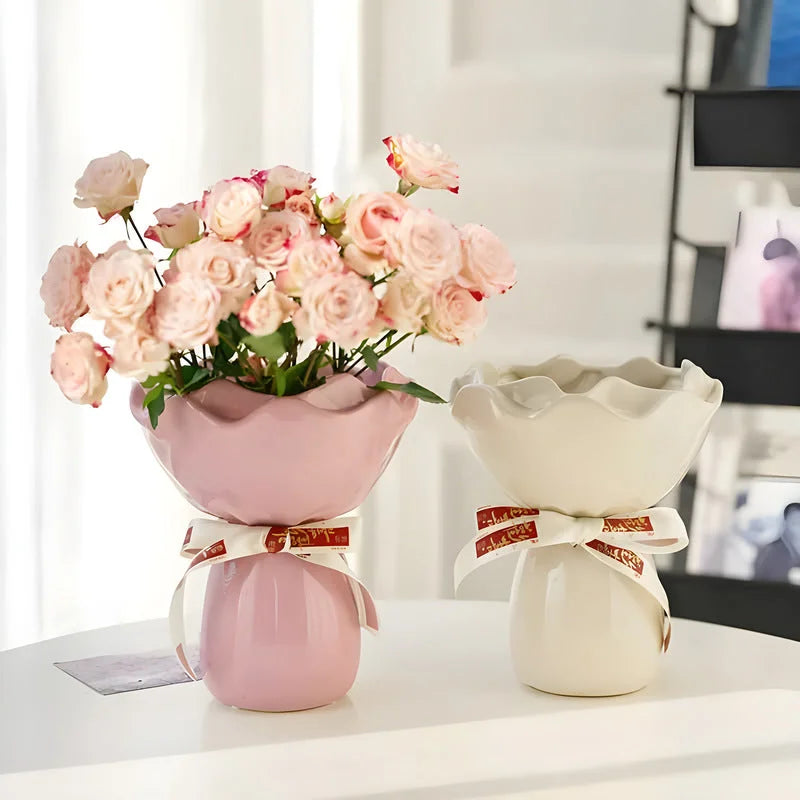 Handcrafted Minimalist Ceramic Vase - Artistic Home Decor