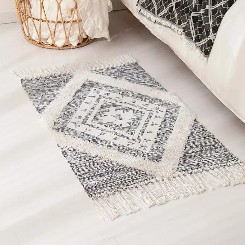 Handwoven Cotton Tassel Floor Rug for Bedroom or Living