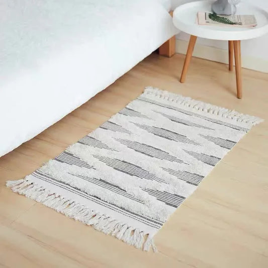 Handwoven Cotton Tassel Floor Rug for Bedroom or Living