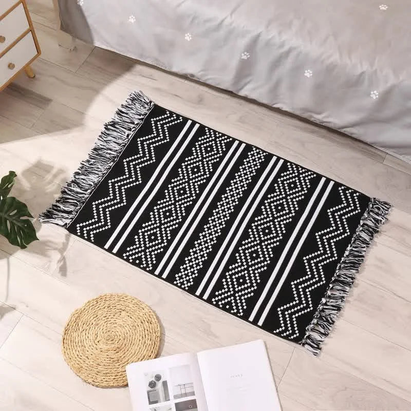 Handwoven Cotton Tassel Floor Rug for Bedroom or Living