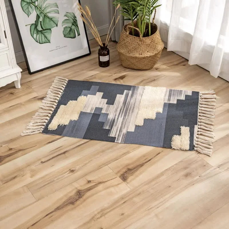 Handwoven Cotton Tassel Floor Rug for Bedroom or Living