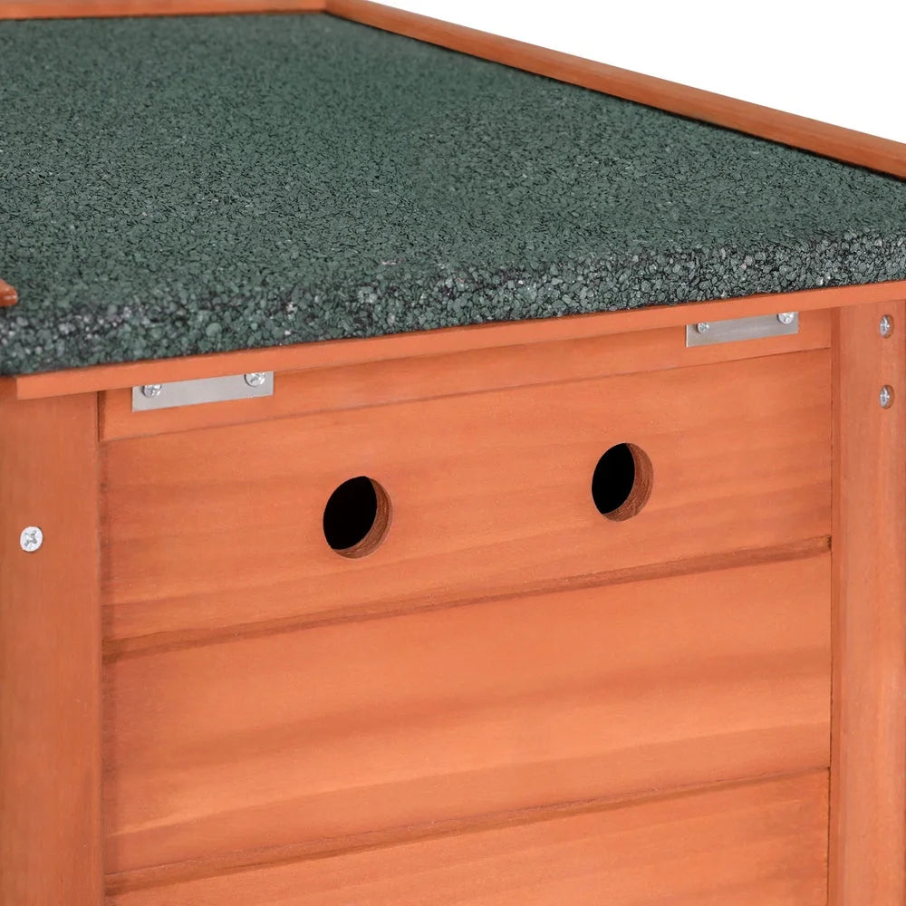 Wooden i pet outdoor with size cues and product form