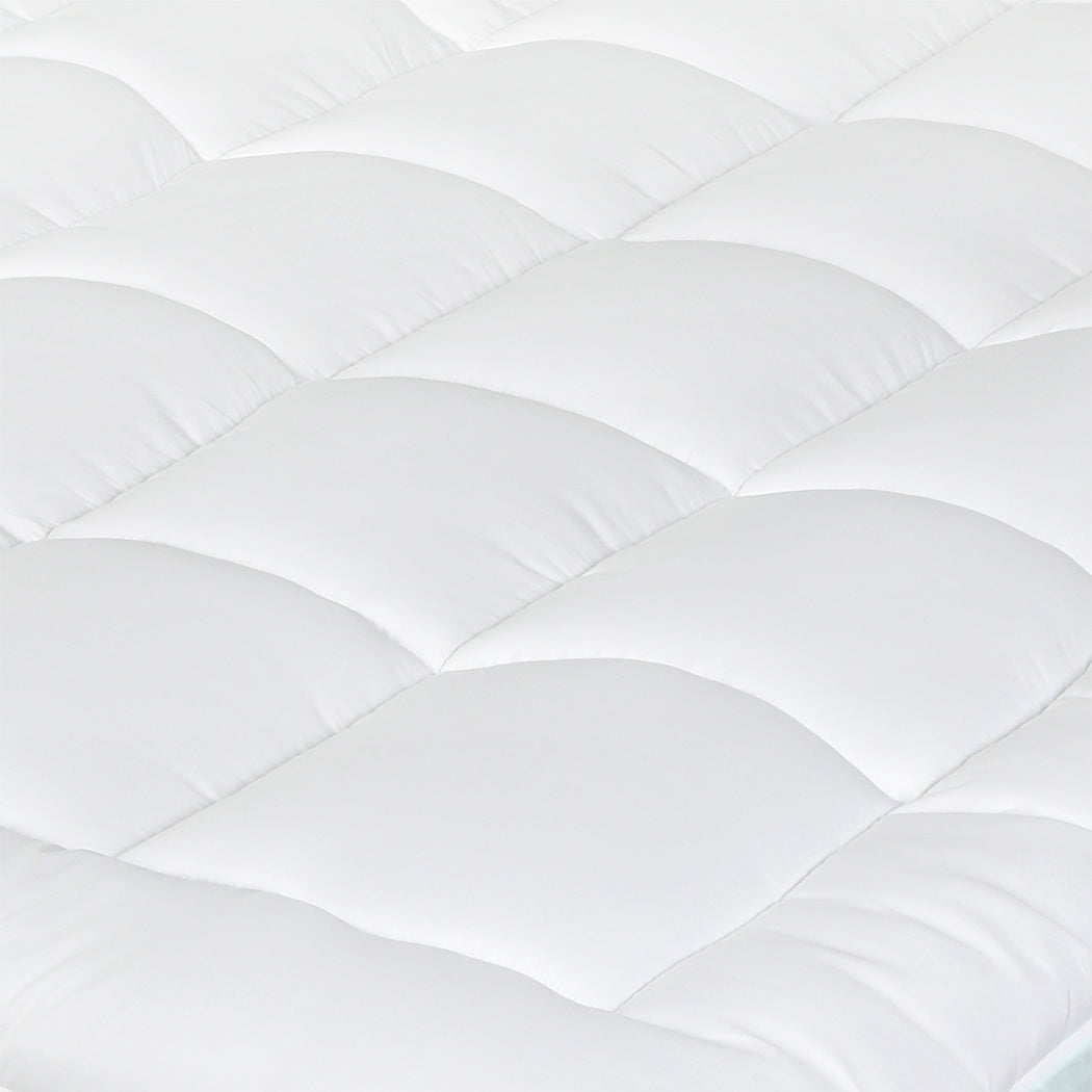 Dreamz Gel Memory Foam Mattress Topper 8cm Queen Size