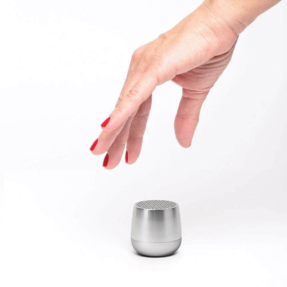 Lexon mino mini with size cues and product form
