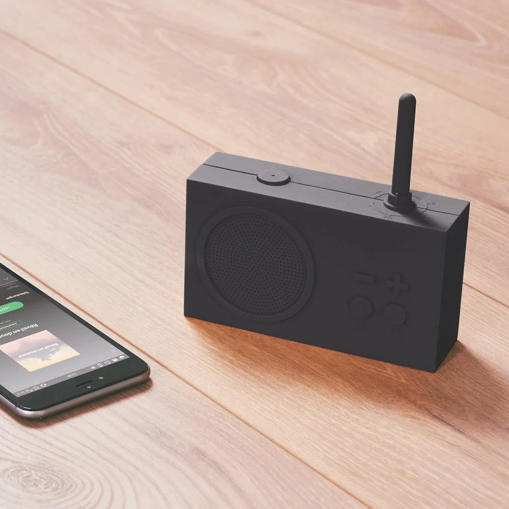 Lexon thykho fm with useful parts and product scale