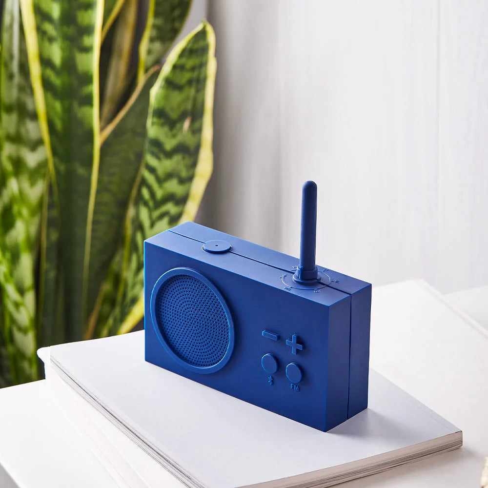 Blue lexon thykho fm with shape details and included parts