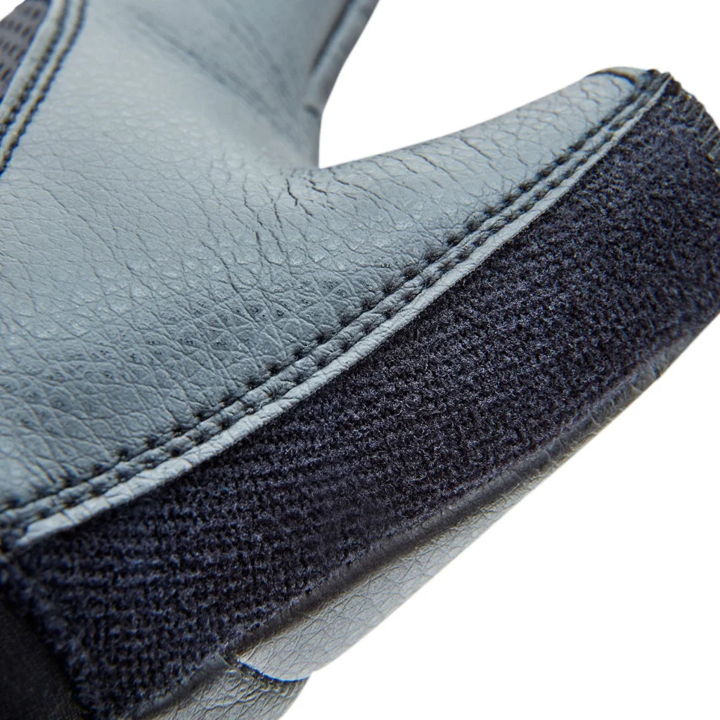 Lifting Gloves Small Black & Red Reebok - Sports & Fitness