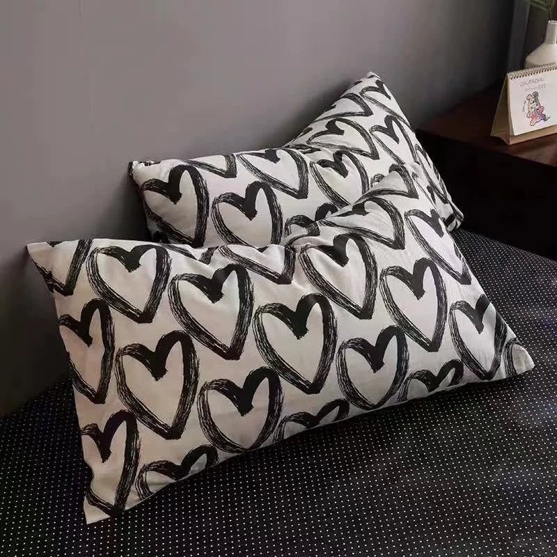 Love patternt Three-Piece Bedding Set - Comfortable