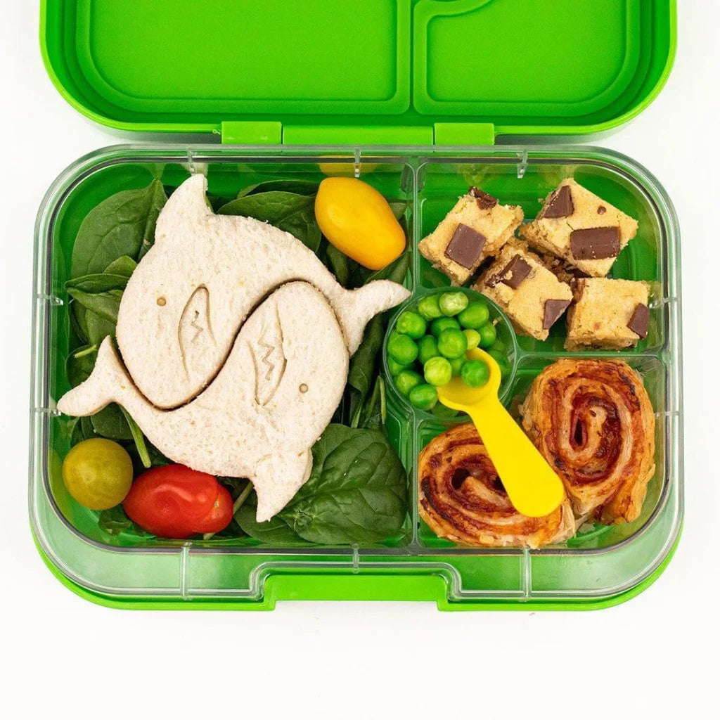 MONTII.CO Lunch Punch Sandwich Cutters | Shark-1973194231405219845