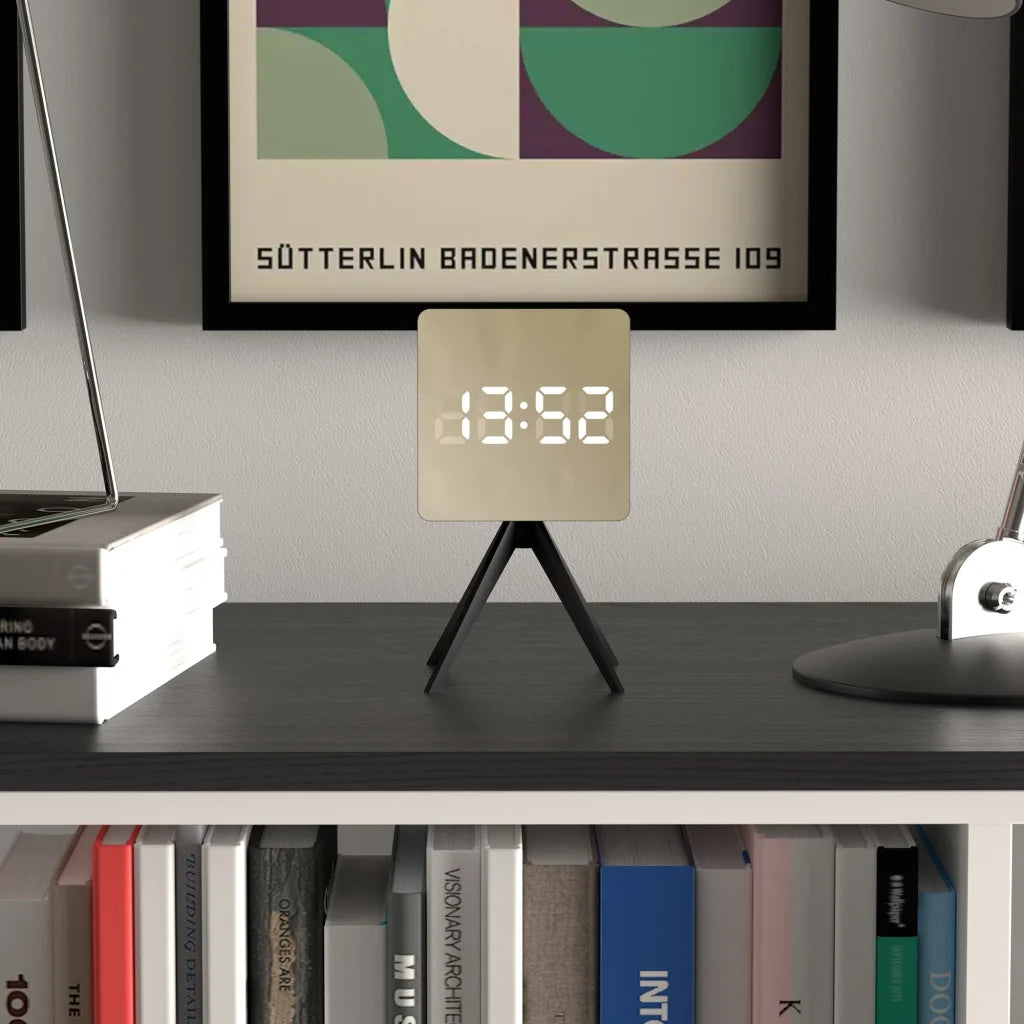 Black wall clock with size cues and product form