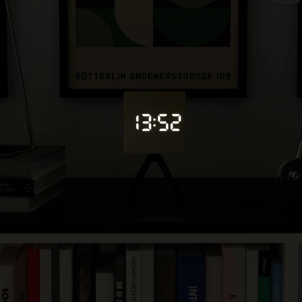 Wall clock with tabletop context and item shape