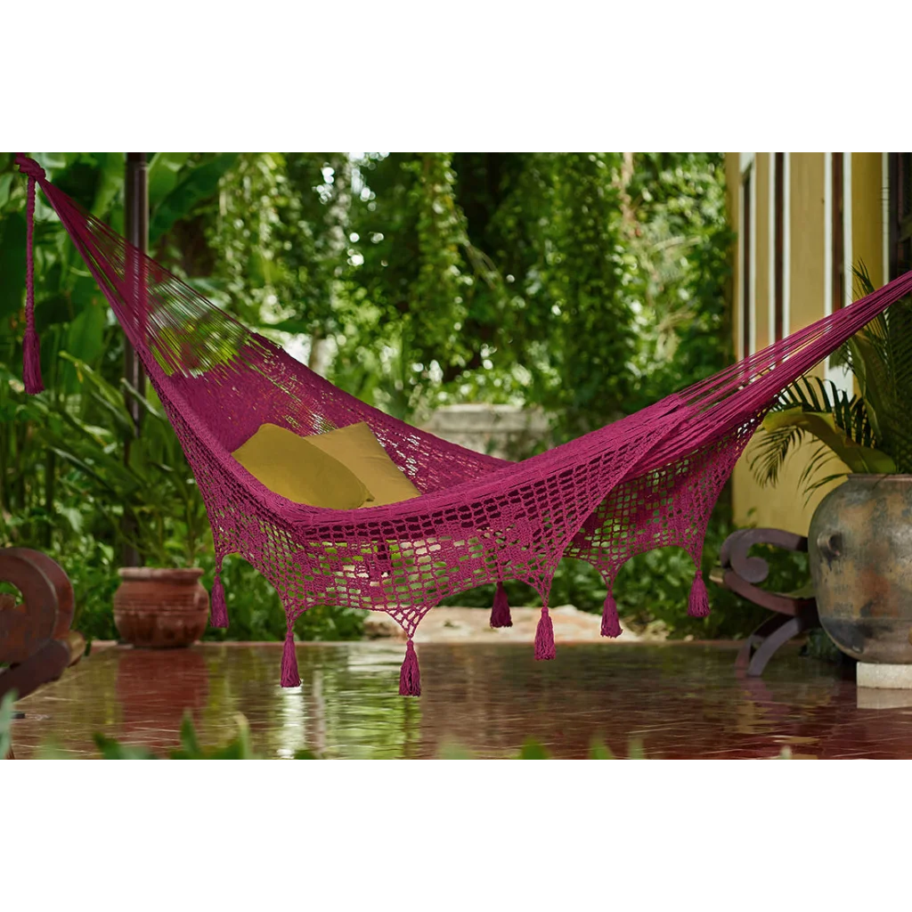 Outdoor undercover cotton Mayan Legacy hammock with hand