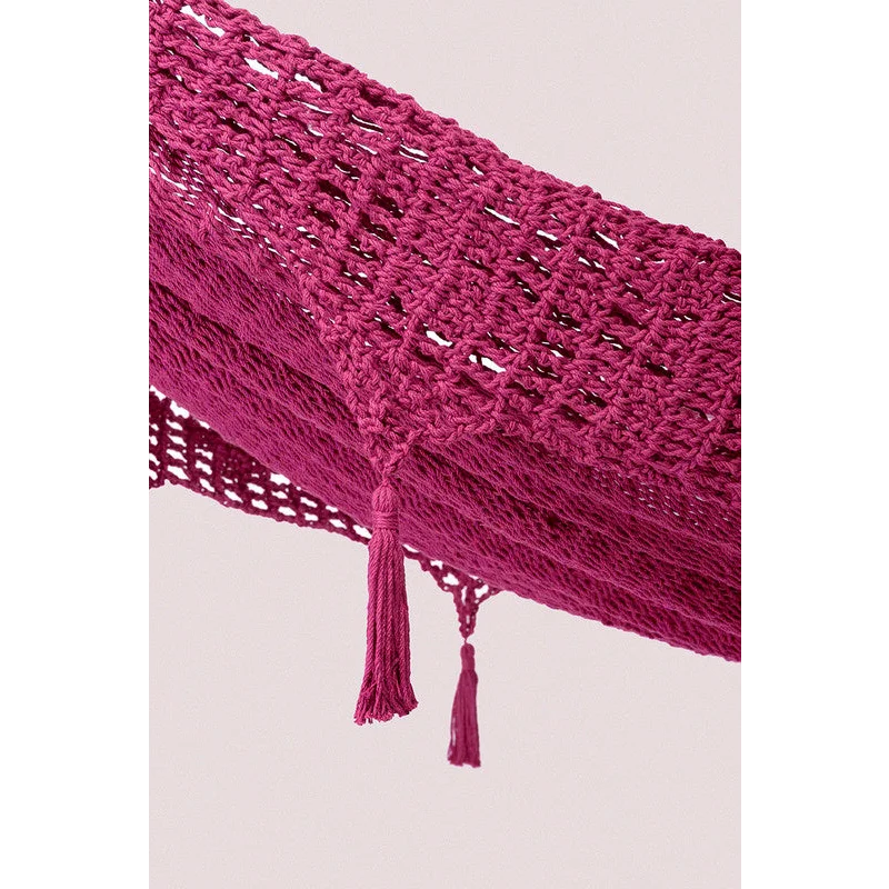 Outdoor undercover cotton Mayan Legacy hammock with hand
