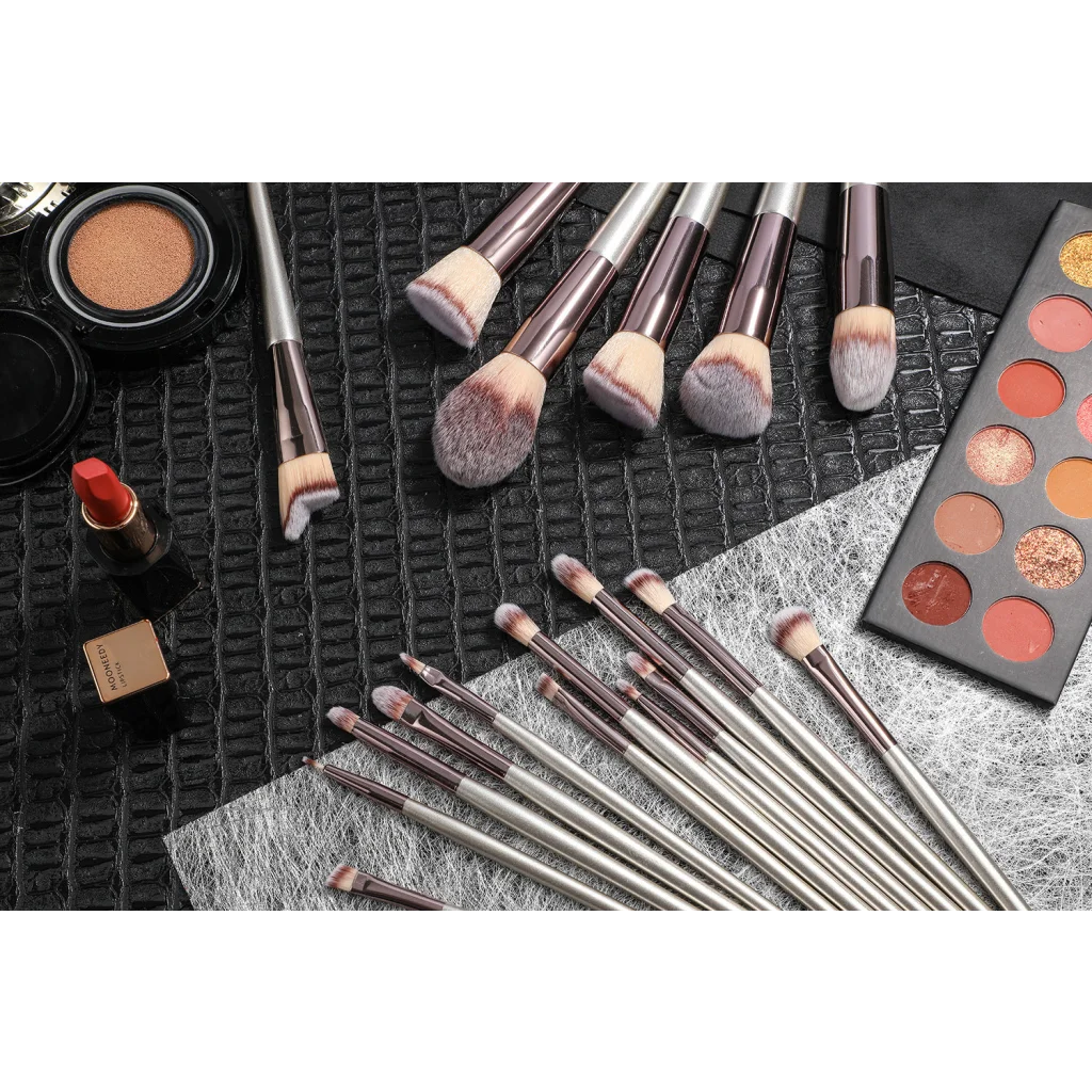 Pink 18-Piece Makeup Brush Set - Professional Synthetic