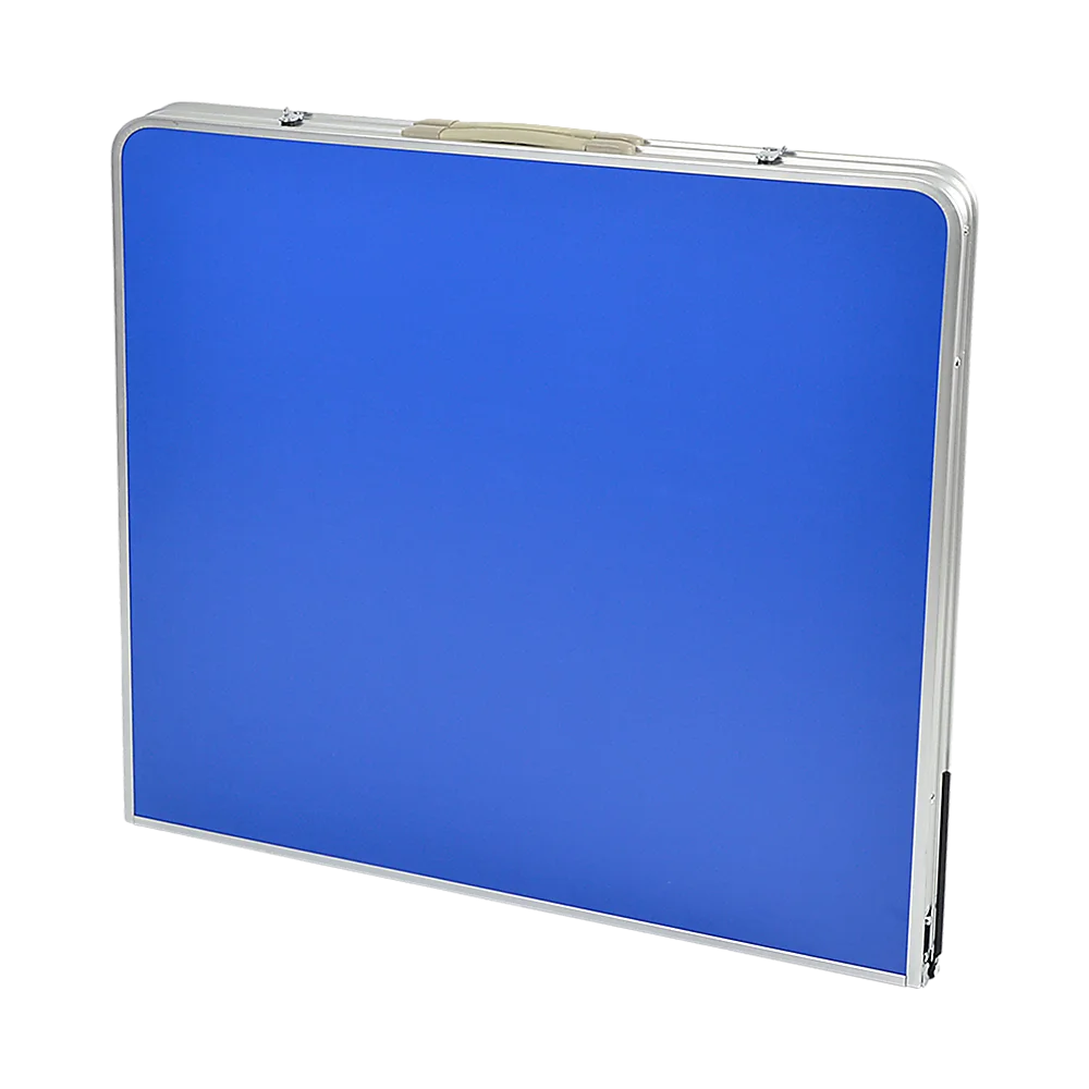 Portable tennis table with colour and construction cues