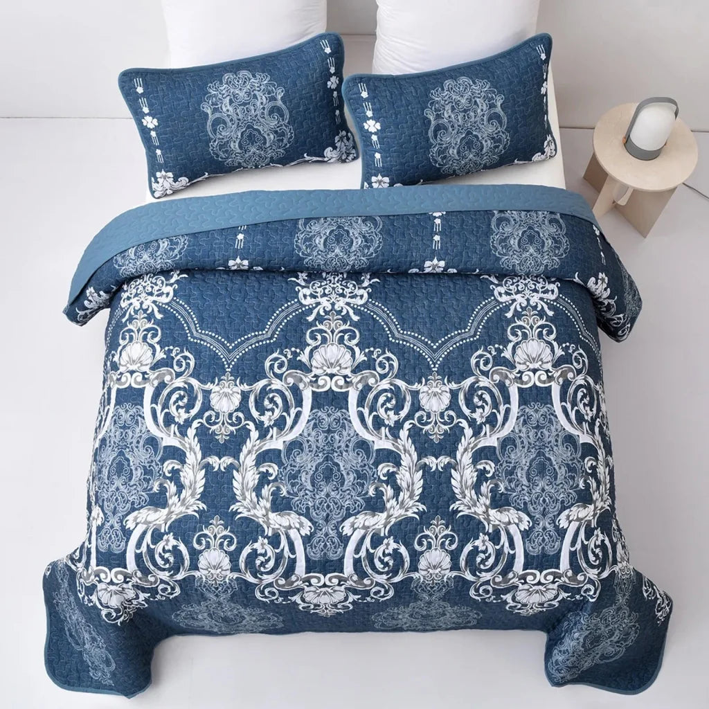 Quilted Bedspread & Pillowcases Set - Alluring Luxurious