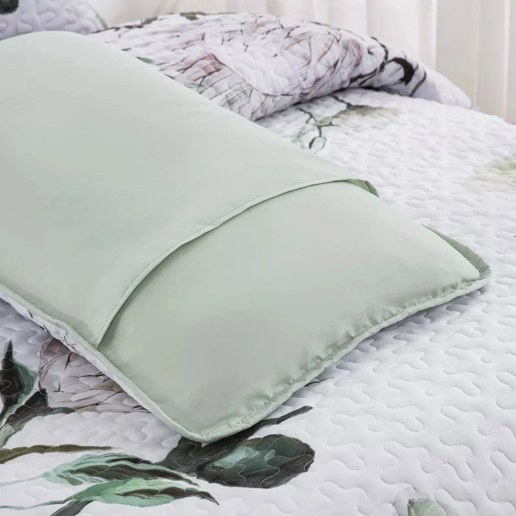 Quilted Bedspread & Pillowcases Set - Deluxe Infuse