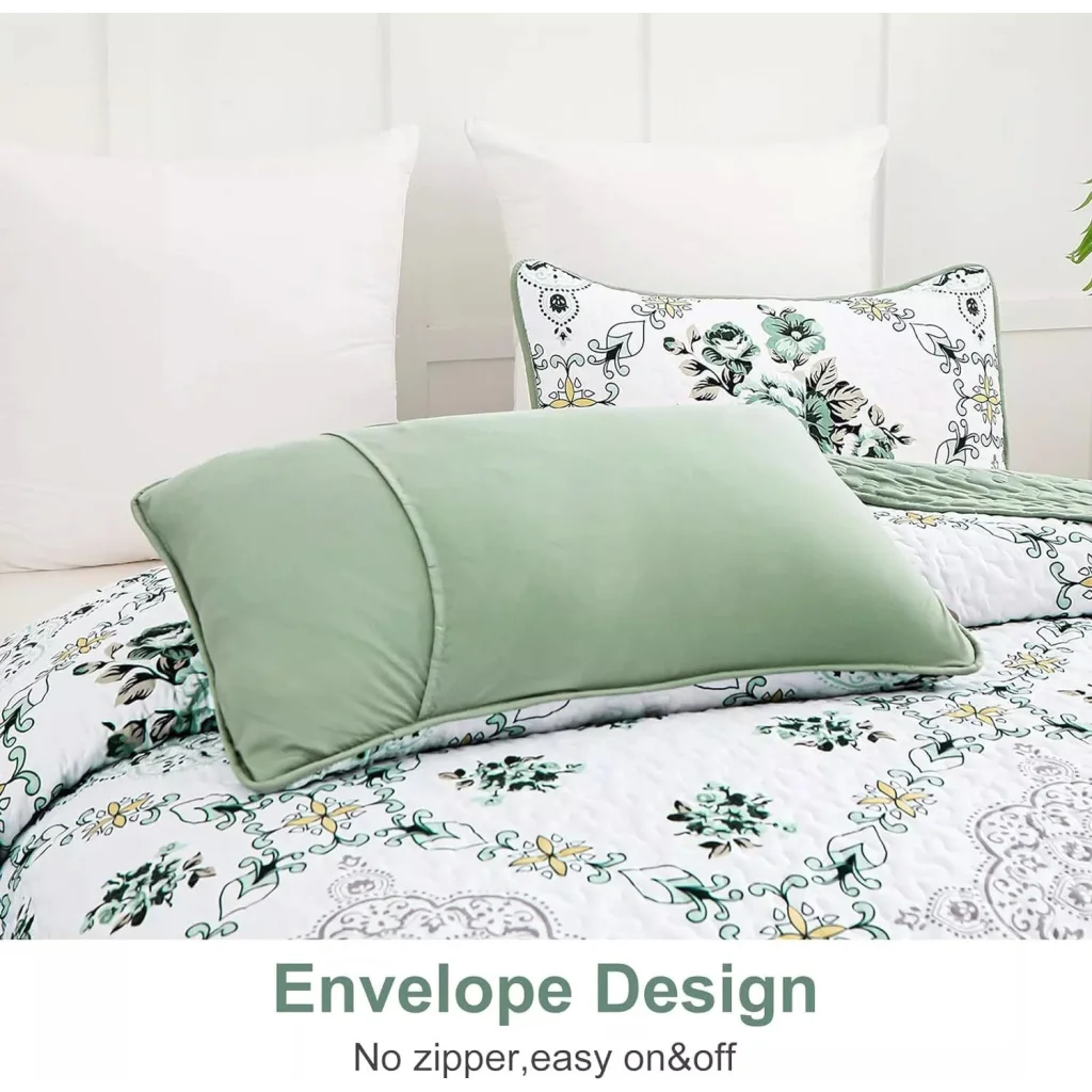 Quilted Bedspread & Pillowcases Set - Exquisite Touch