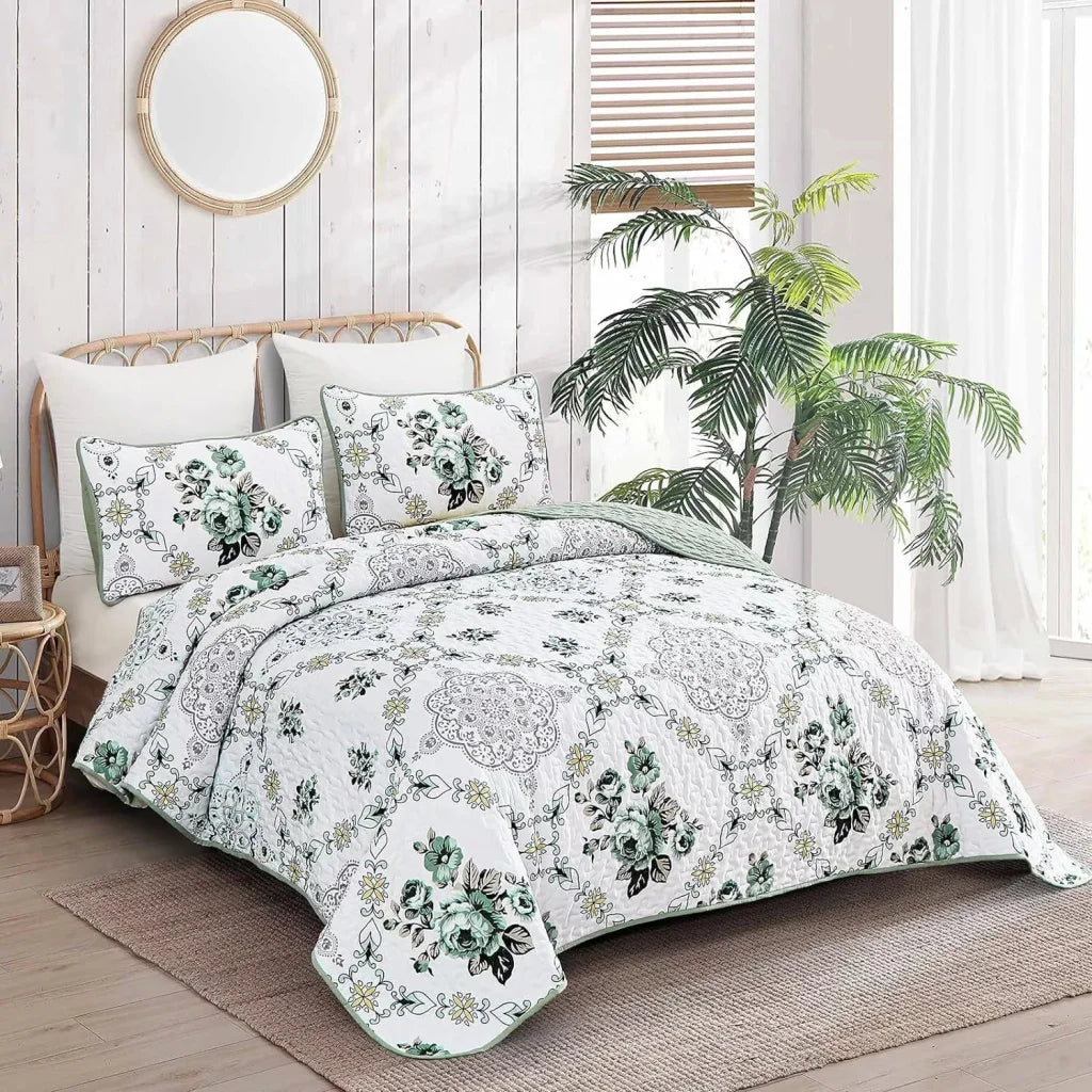 Quilted Bedspread & Pillowcases Set - Exquisite Touch