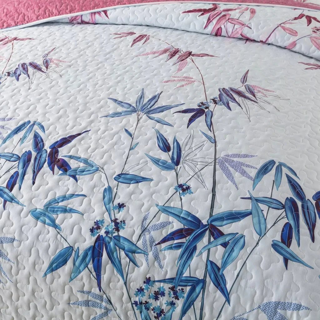 Quilted Bedspread & Pillowcases Set - Floral Embrace Nature