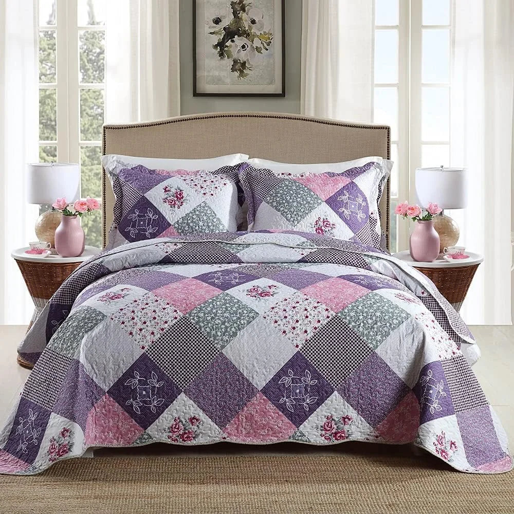 Quilted Bedspread & Pillowcases Set - Quaint Cozy Retreat