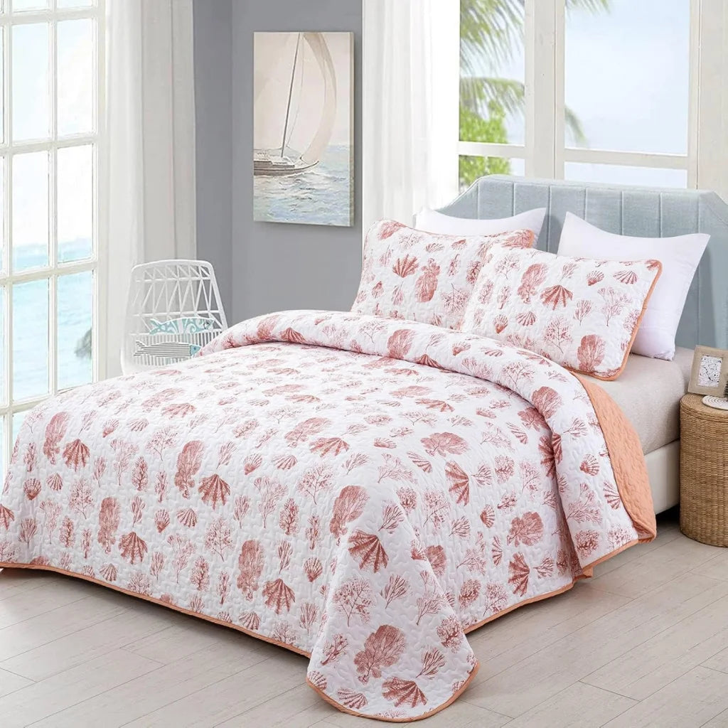 Quilted Bedspread & Pillowcases Set - Sleek Contemporary