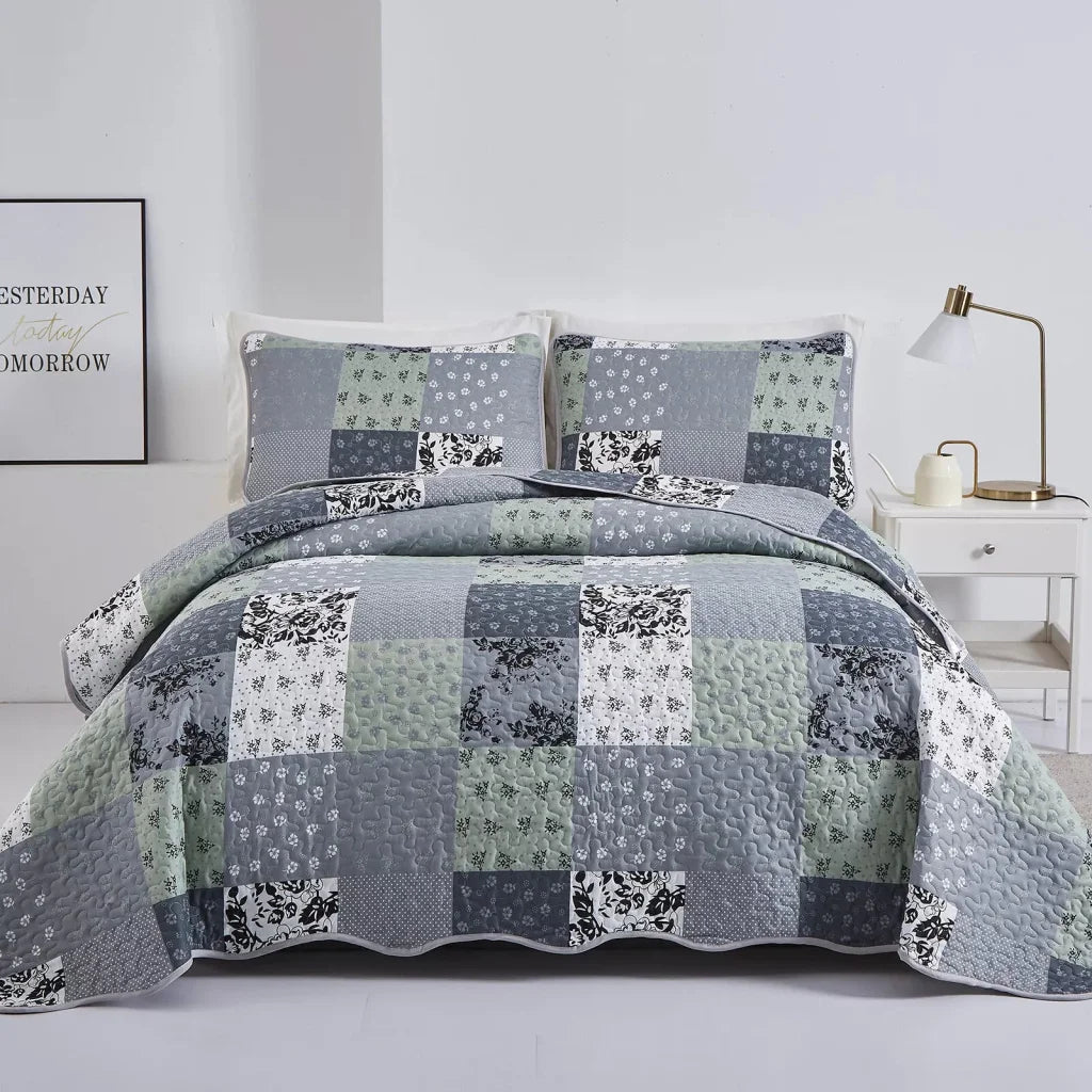 Quilted Bedspread & Pillowcases Set - Vivacious Full