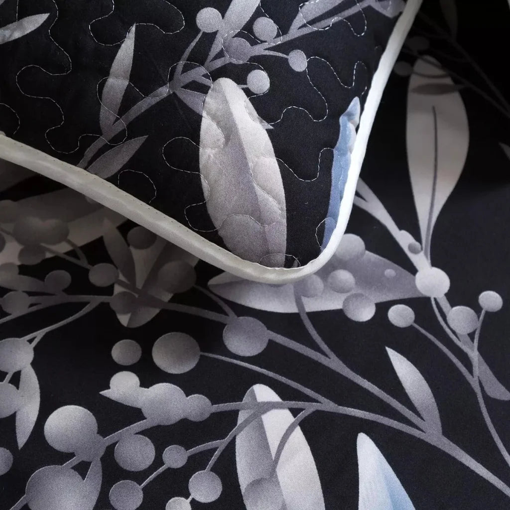 Quilted Bedspread & Pillowcases Set - Whimsical Add Fun