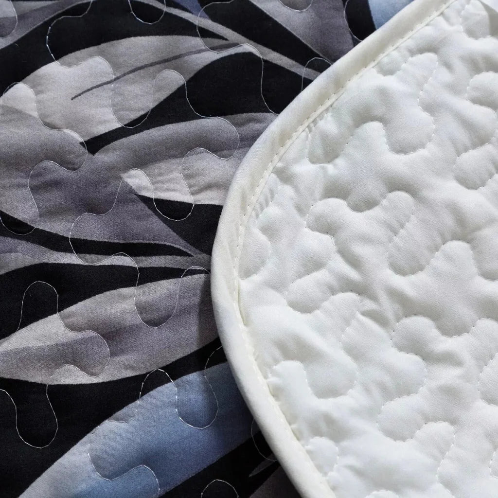 Quilted Bedspread & Pillowcases Set - Whimsical Add Fun