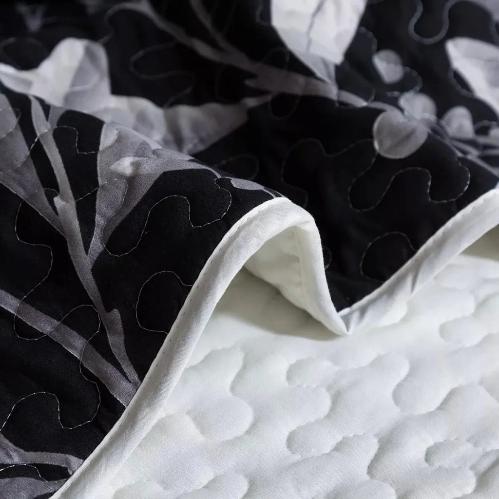 Quilted Bedspread & Pillowcases Set - Whimsical Add Fun