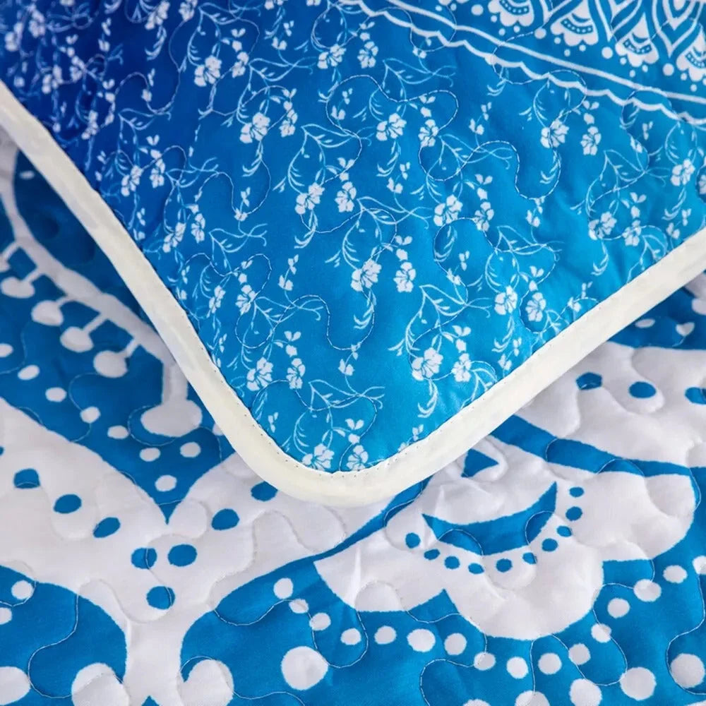 Quilted Bedspread & Pillowcases Set - Xciting Add Some Fun