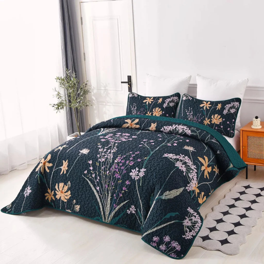 Quilted Coverlet & Pillowcases Set - Abstract Unique &