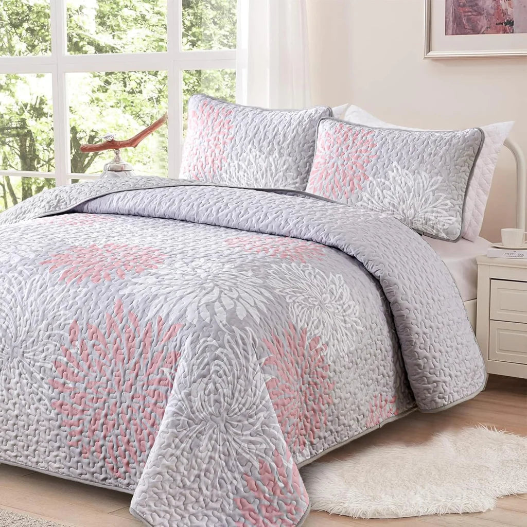 Quilted Coverlet & Pillowcases Set - Mosaic Unique