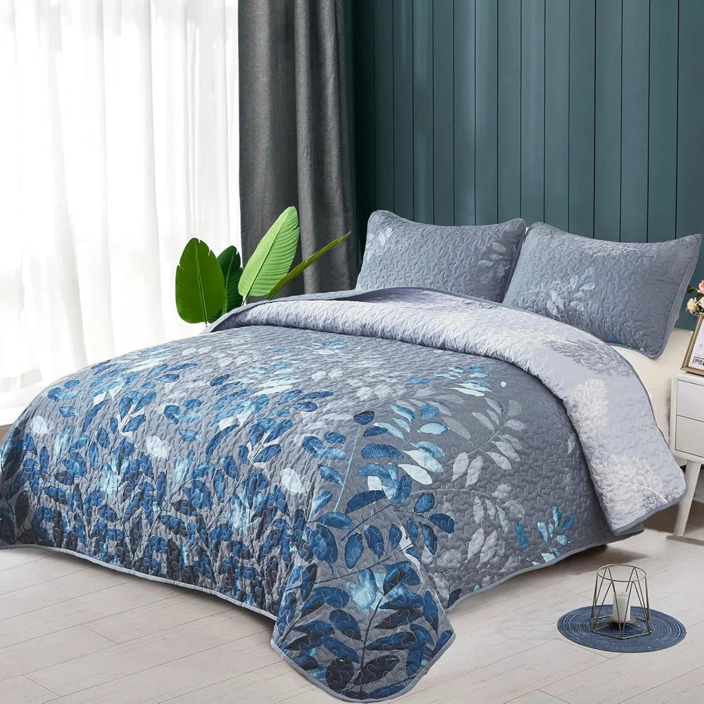 Quilted Coverlet & Pillowcases Set - Nostalgic Classic &