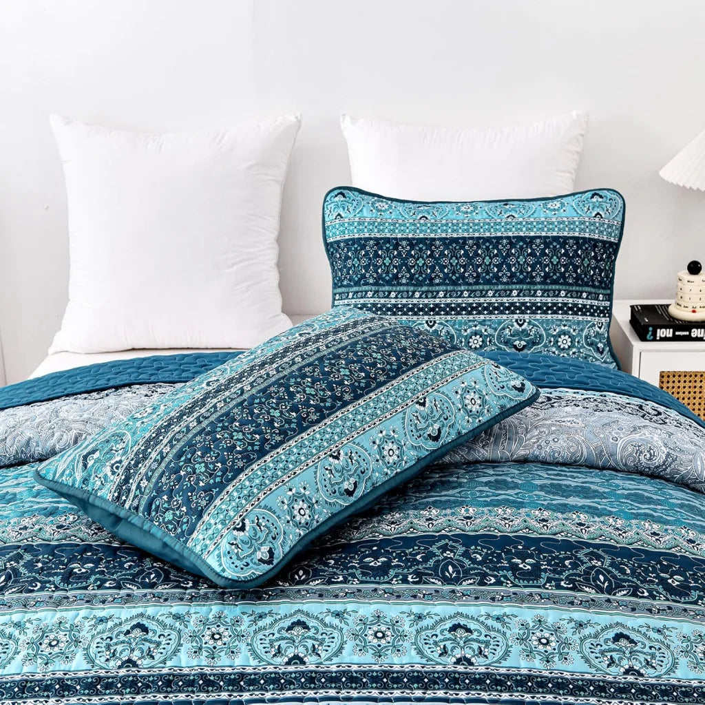 Quilted Coverlet & Pillowcases Set - Opalescent Shimmering