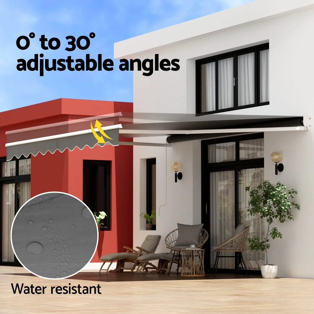 Retractable awning with motorised awning cover and roller tube
