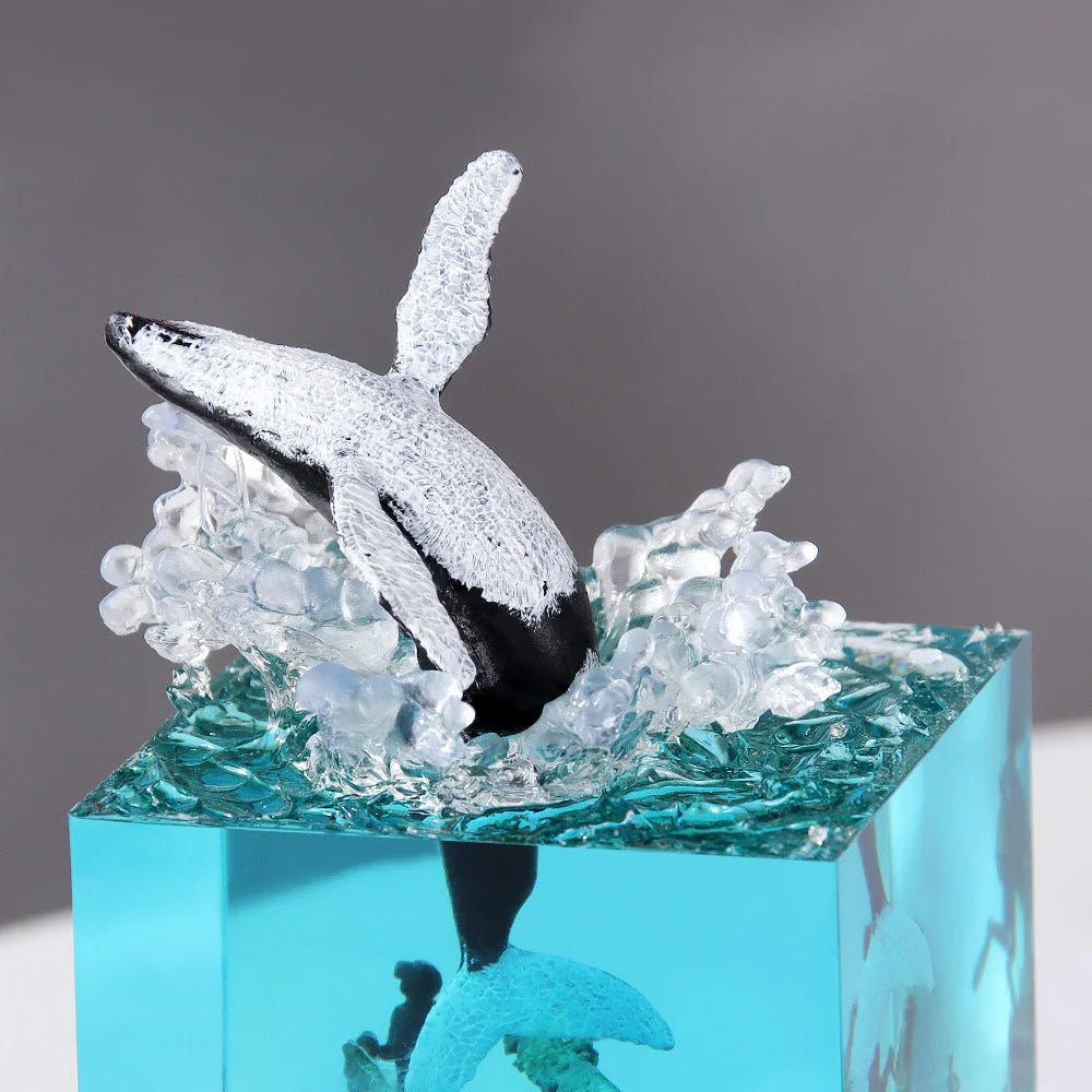 Shelling humpback whale into the water Handcrafted Ocean