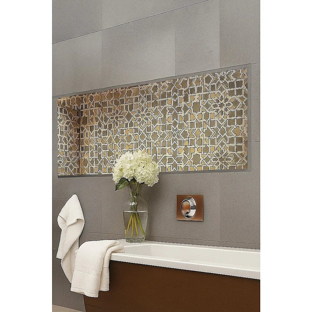 Shower niche prefabricated with product-specific shape and colour cues