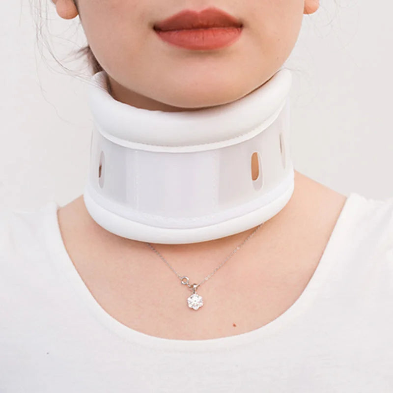 Size S White Adjustable Cervical Collar Neck Brace