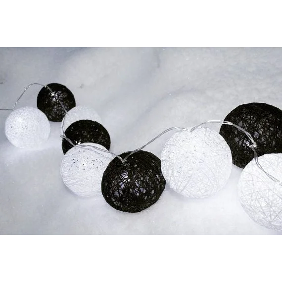 String Lights 20 LED Black White 5cm Cotton Ball Battery