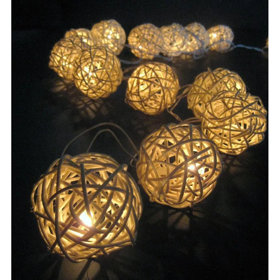 String Lights 20 LED Cream White 5cm Rattan Cane Ball