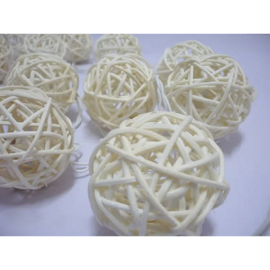 String Lights 20 LED Cream White 5cm Rattan Cane Ball
