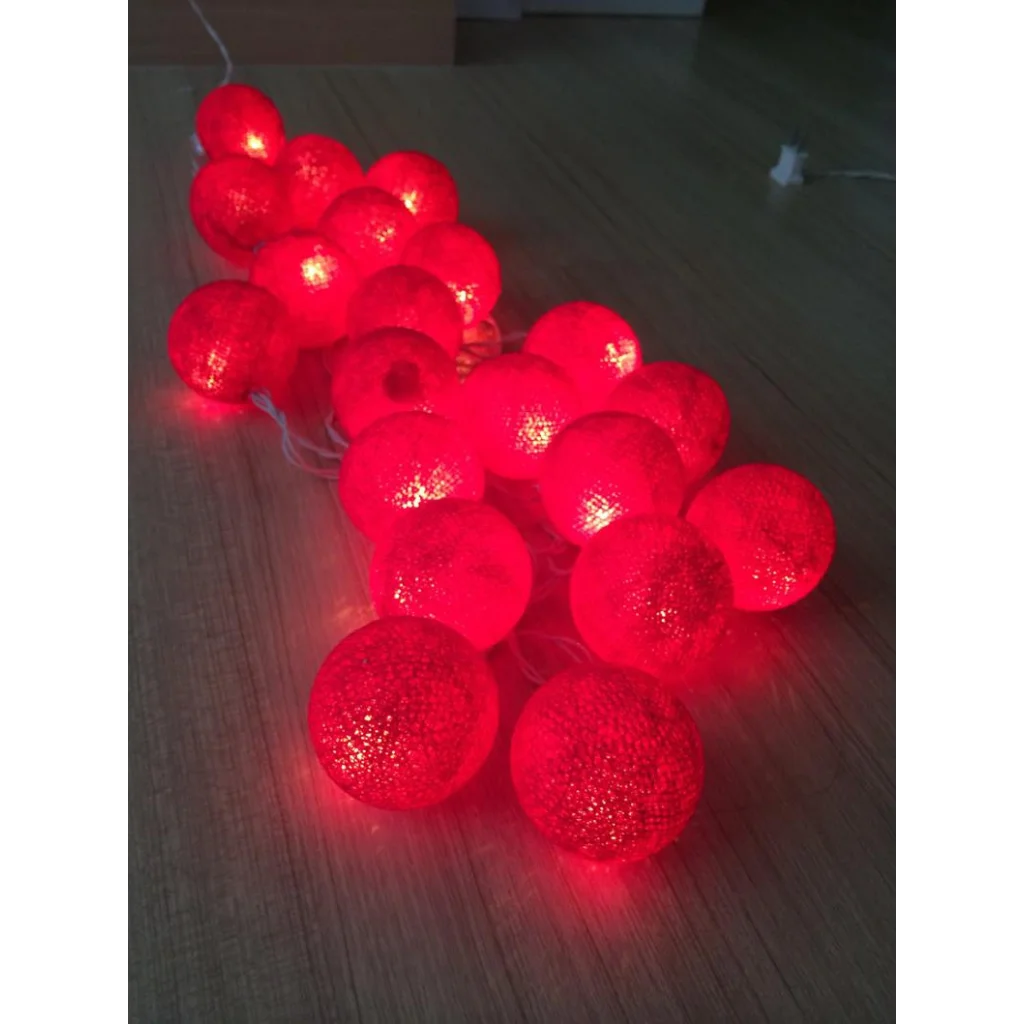 String Lights 20 LED Red 5cm Cotton Ball Battery Powered