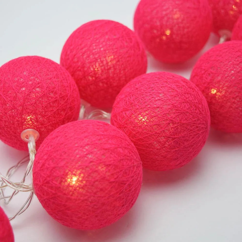 String Lights 20 LED Red 5cm Cotton Ball Battery Powered