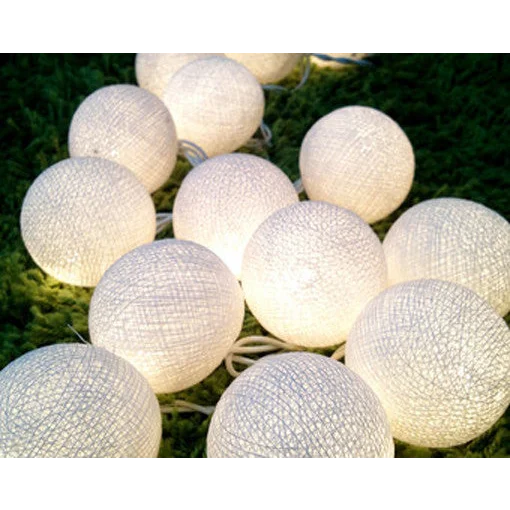String Lights 20 LED White 5cm Cotton Ball Battery Powered