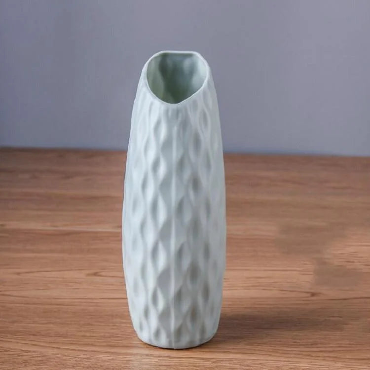 Sturdy Plastic Vase for Creative Display - Drop-resistant