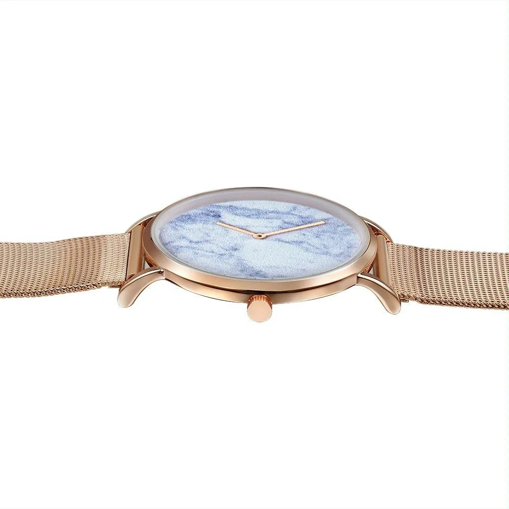 Stylish Men Quartz Watch with Gold Alloy Case and Stainless