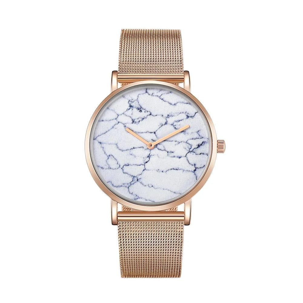 Stylish Men Quartz Watch with Gold Alloy Case and Stainless