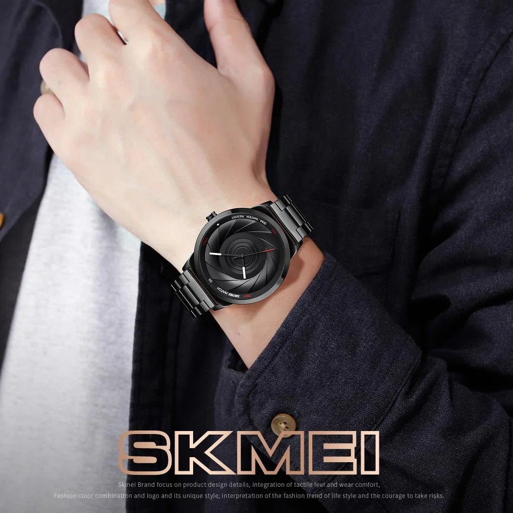 Stylish Waterproof Gold Quartz Watch for Men - Black Blue